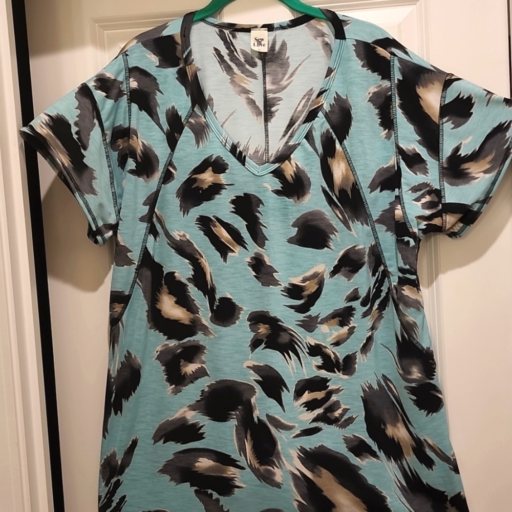 Sew in Love turquoise print top